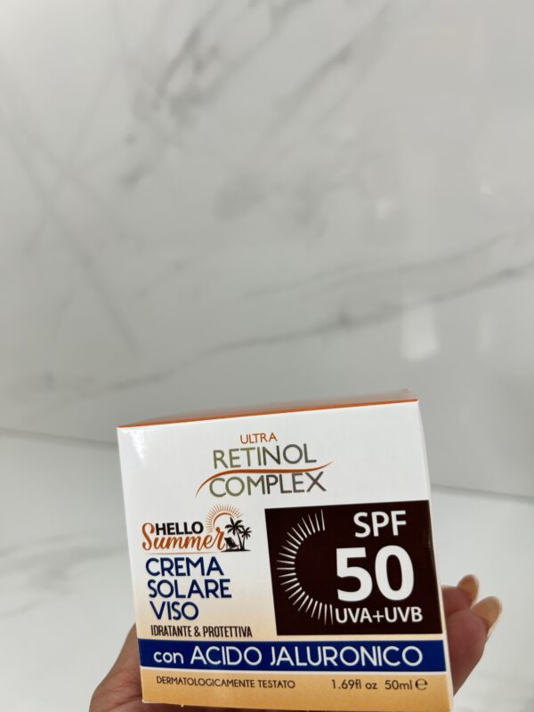 Protección de 50 Spf Retinol +UVB facial ácido hialuronico.