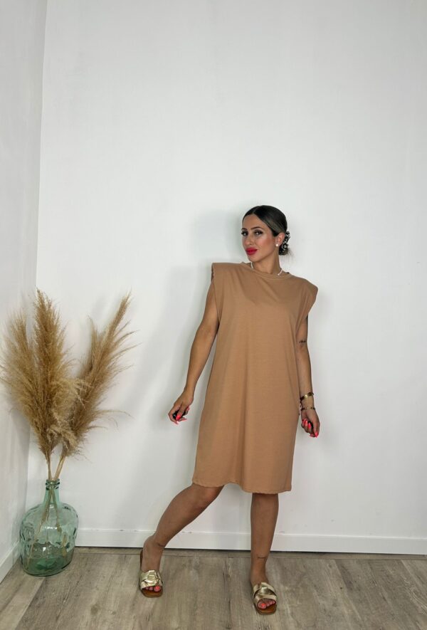 Vestido hombreras corto
