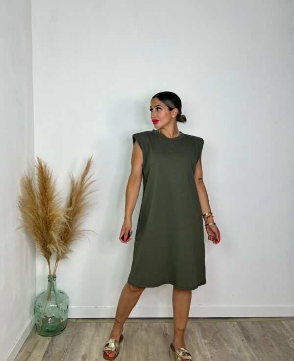 Vestido hombreras corto