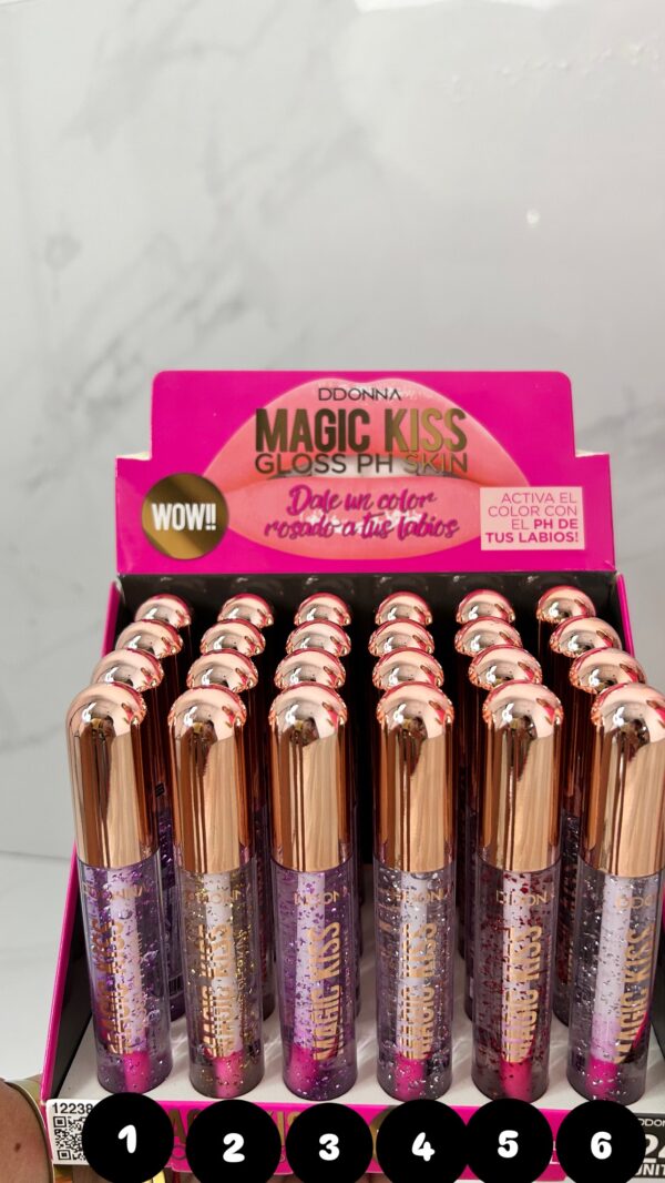 Brillo de labio magic se activa por el ph de tus labios