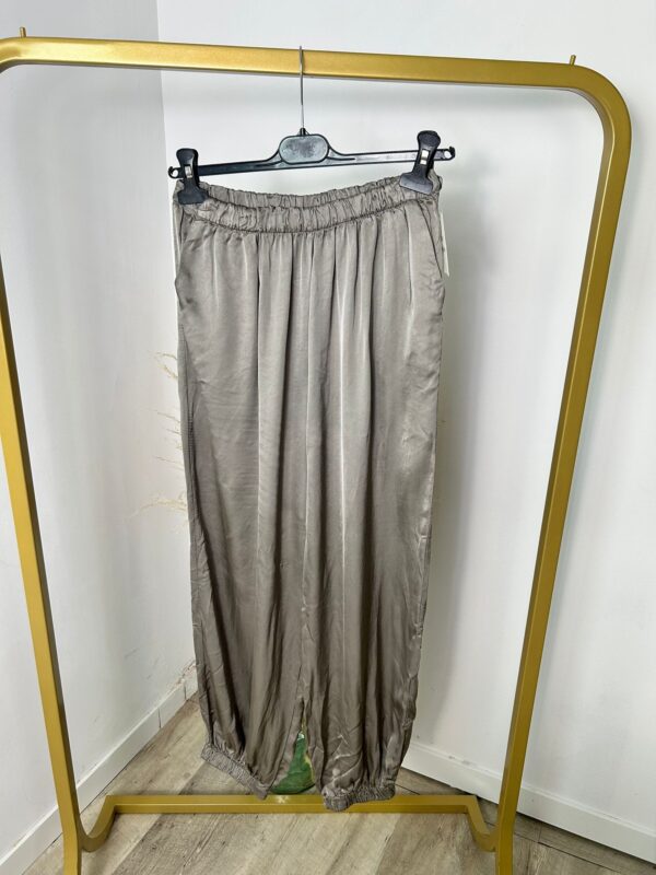 Pantalón bombacho satinado - Imagen 10