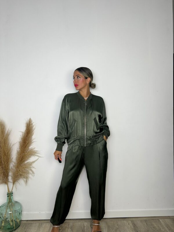 Conjunto satinado