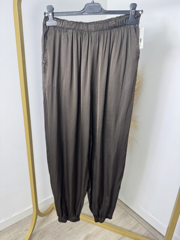 Pantalón bombacho satinado - Imagen 4