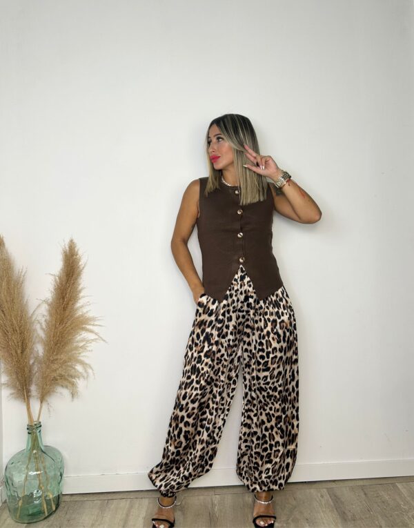 Pantalón satinado animal print