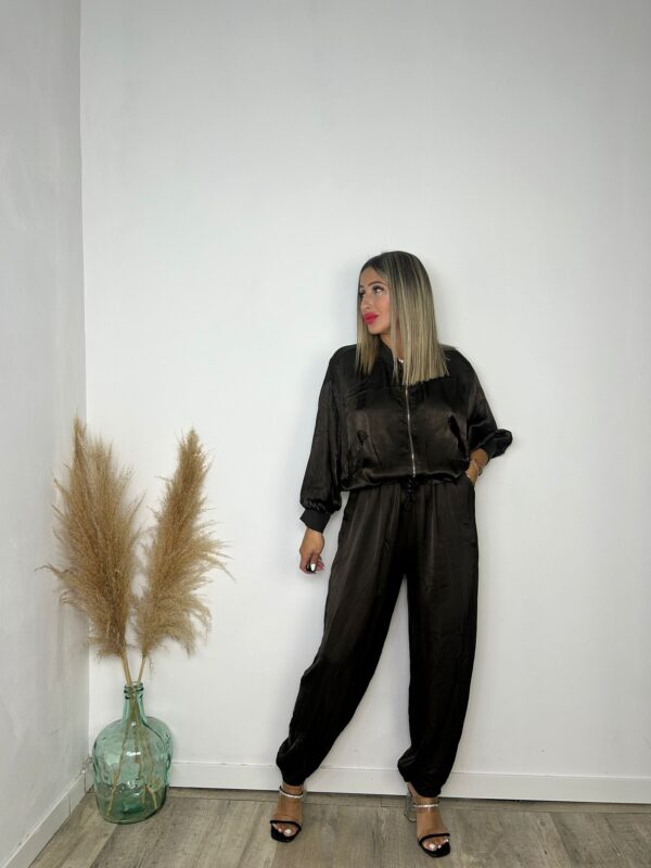 Conjunto satinado
