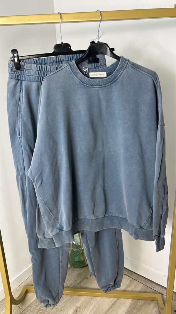 Chandal desgastado - Imagen 2