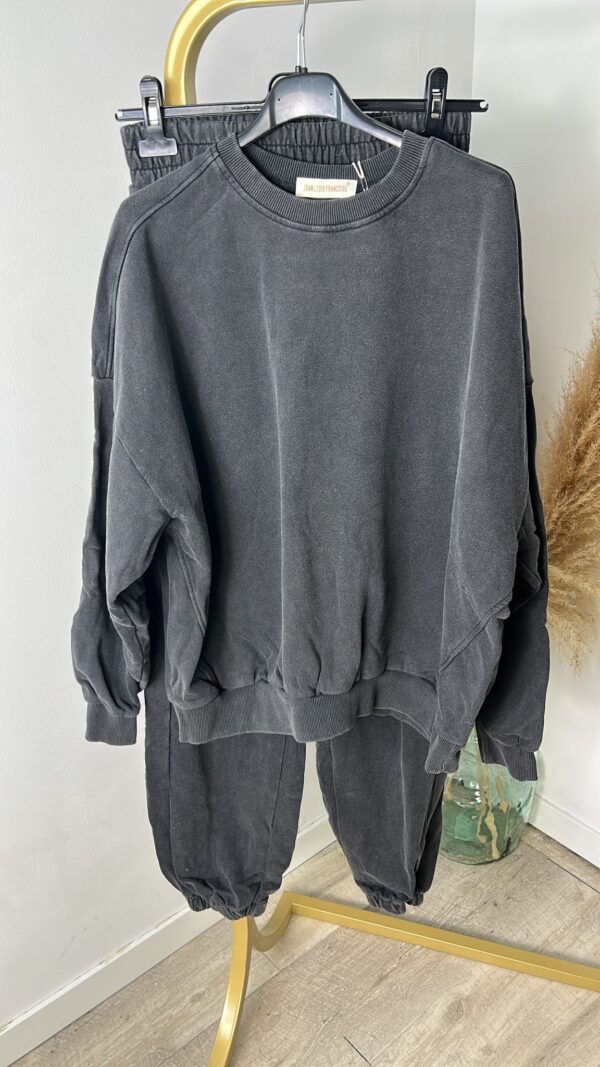 Chandal desgastado - Imagen 5