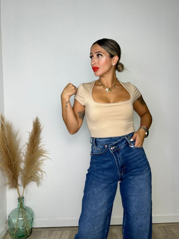 Top Melissa